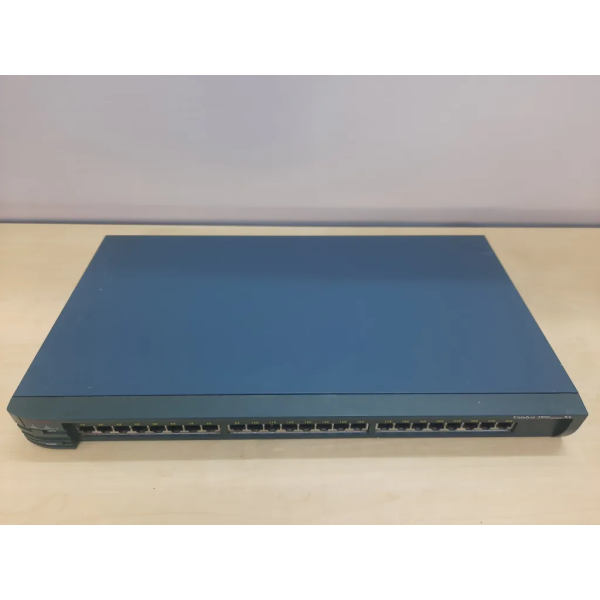 CISCO Catalyst 2900XL Switch , 24 Ports